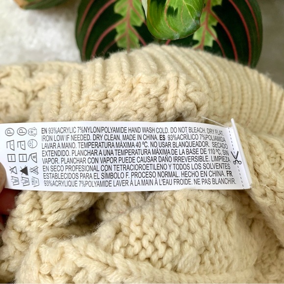 Forever 21 Chunky Cable Knit Sweater - Picture 7 of 8